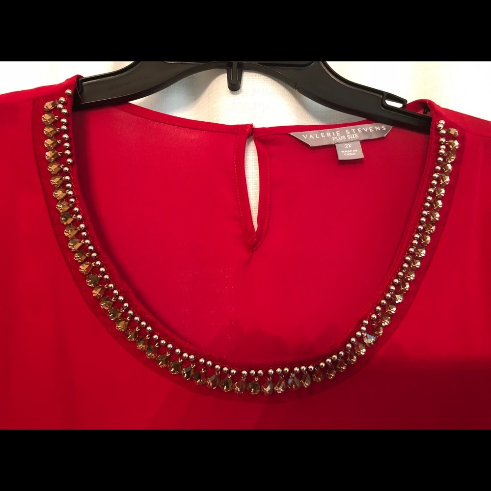 Red blouse 2x